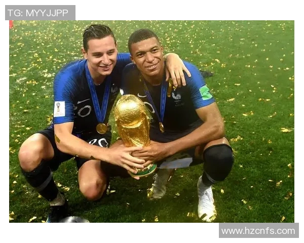 足球明星的儿子谁更帅气谁将继承父亲的足球天赋与魅力